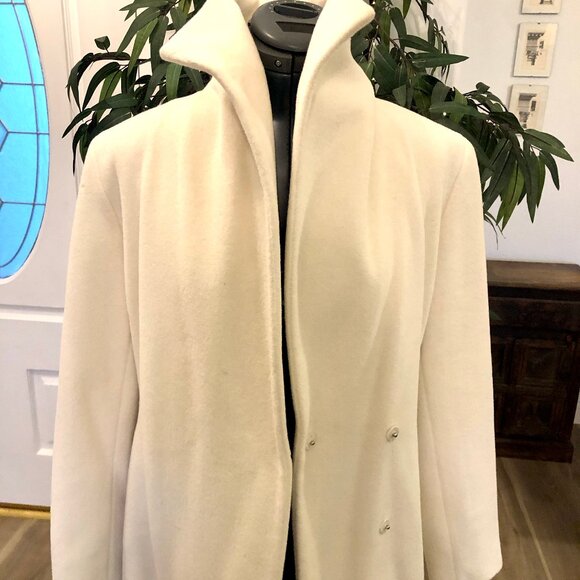 Creamy White Calvin Klein Angora/Wool blend belted Trench Coat, Size 6 - Picture 12 of 16